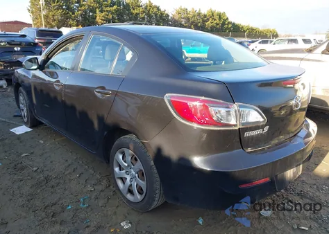 2013 Mazda Mazda3 I Sv z USA, uszkodzony, nr VIN JM1BL1TF8D1778262